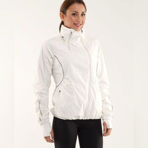 Lululemon Inspire Jacket 🦄 Rare Colour Ghost Size 12 Reflective Water Resistant